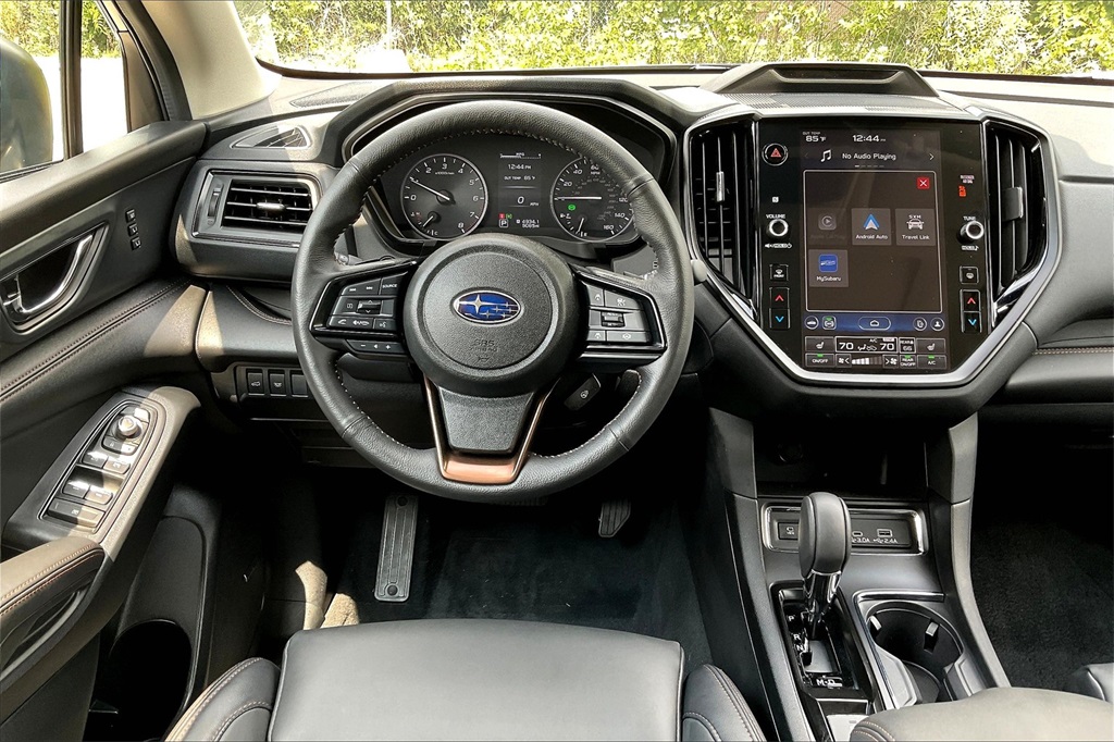 2025 Subaru Ascent Limited photo 2