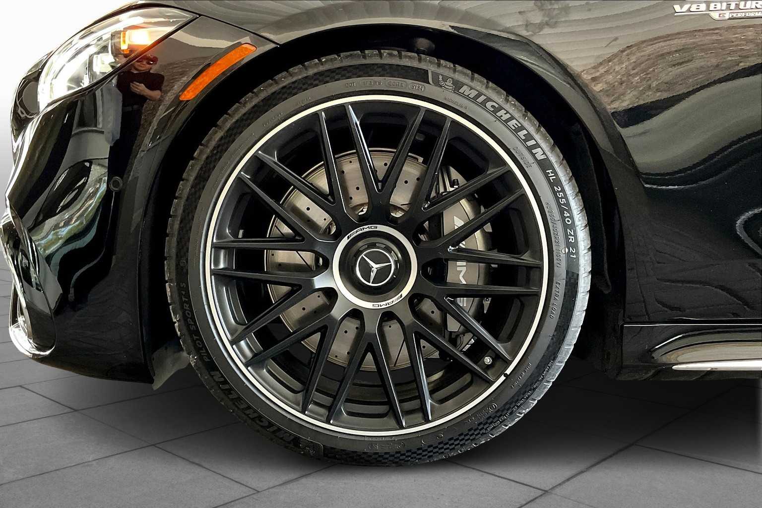 2025 Mercedes Benz S AMG 63 4MATIC photo 13
