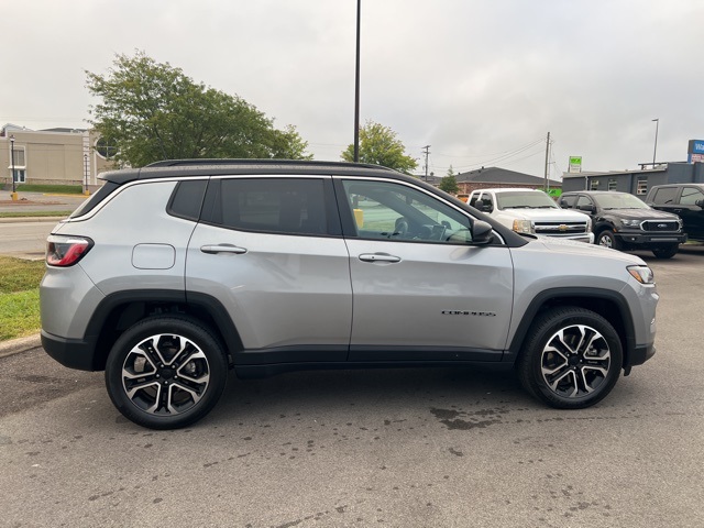 2024 Jeep Compass Limited photo 6