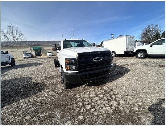2024 Chevrolet Silverado 5500HD Work Truck photo 2