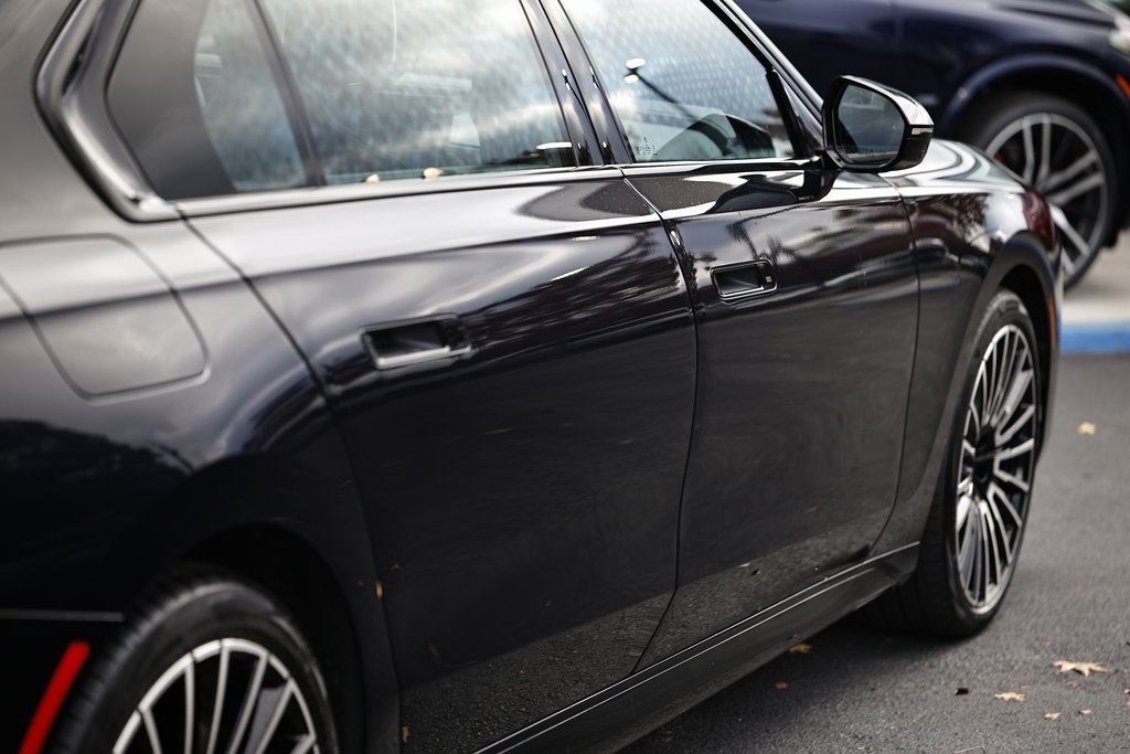 2025 Bmw 740i 7-series photo 4