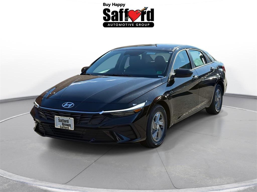 2026 Hyundai Elantra SE's photo