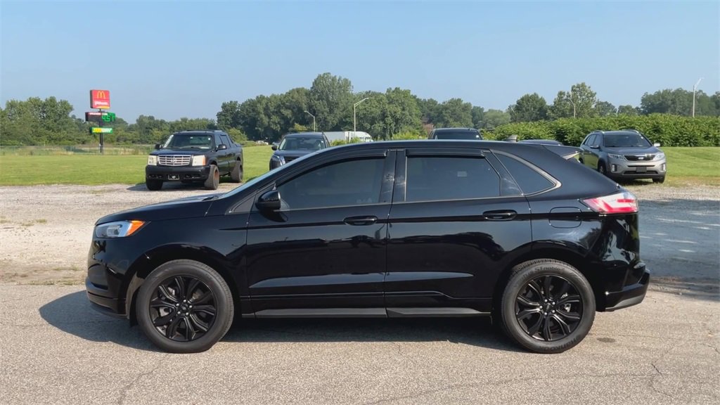 2024 Ford Edge SE photo 2