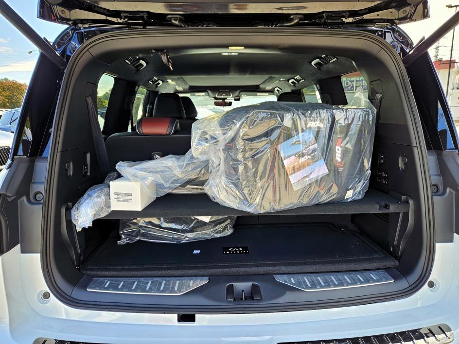 2026 Infiniti QX80 photo 11