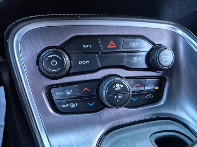 2018 Dodge Challenger SXT photo 16