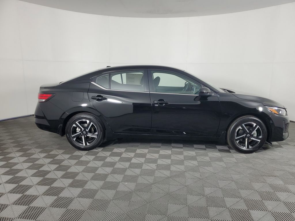 2025 Nissan Sentra SV photo 3