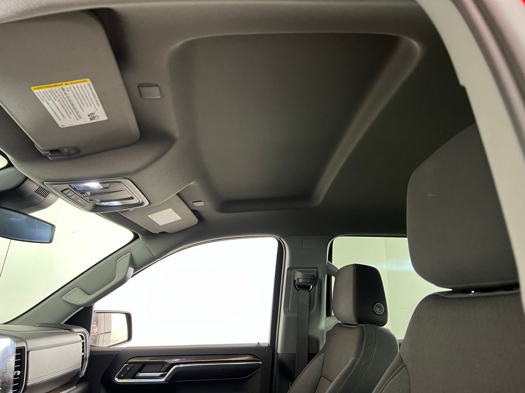 2024 Chevrolet Silverado 1500 LT1 photo 20