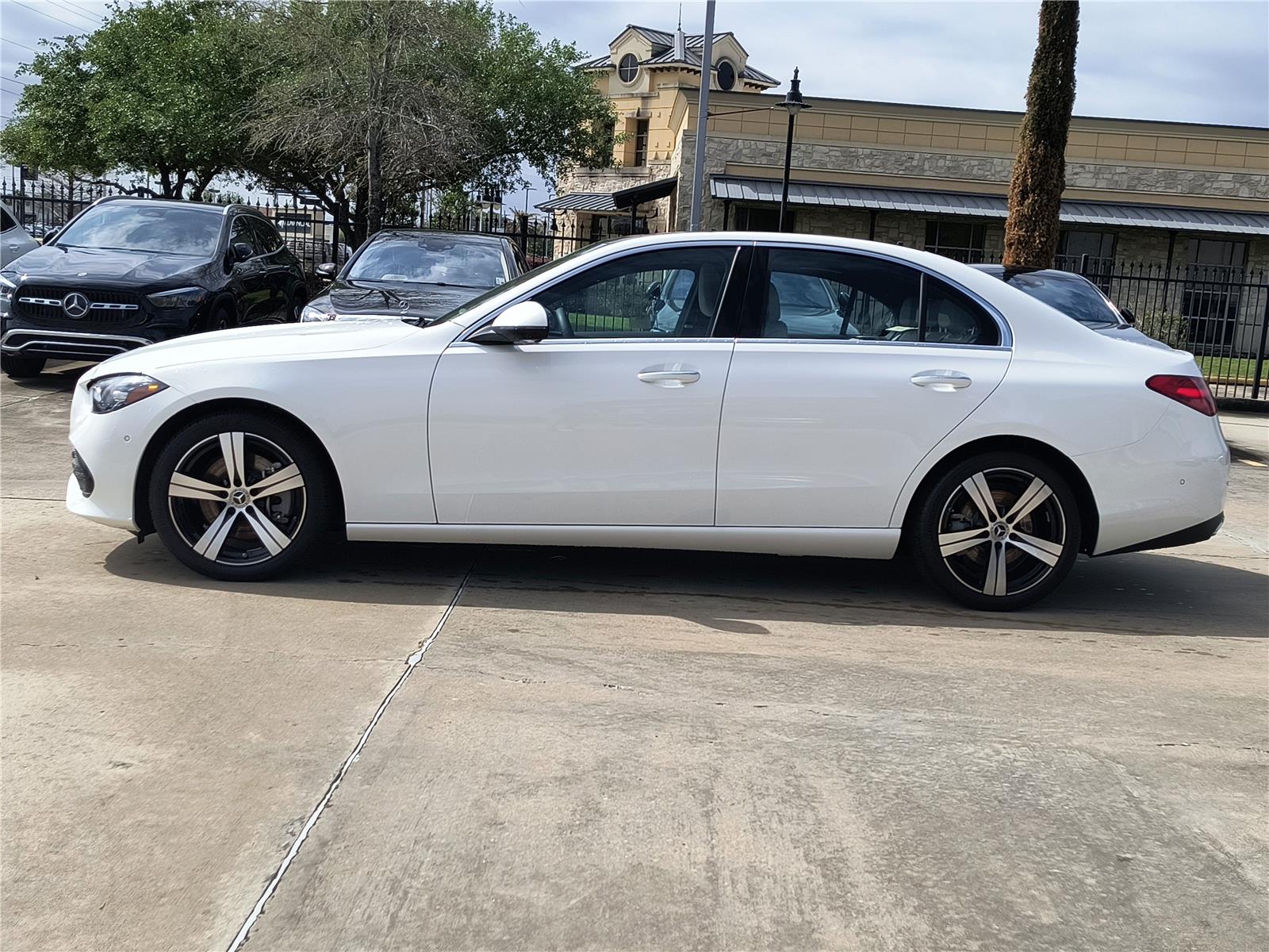 2025 Mercedes Benz C 300 photo 3