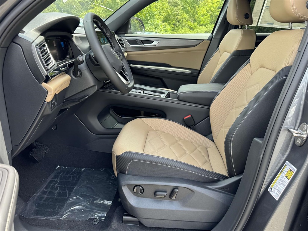 2025 Volkswagen Atlas Cross Sport SE photo 13