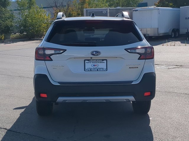 2025 Subaru Outback Touring photo 4