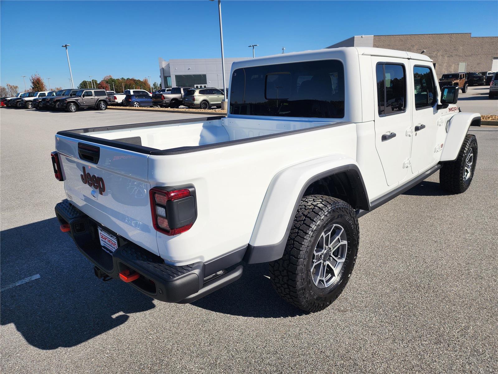 2026 Jeep Gladiator Mojave photo 4