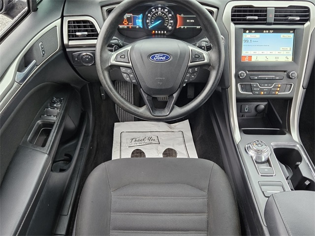 2018 Ford Fusion SE photo 6
