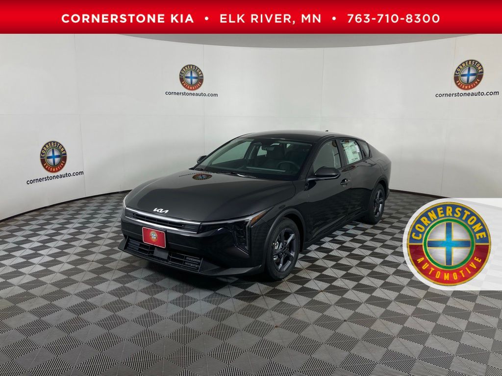 2025 Kia K4 LXS's photo