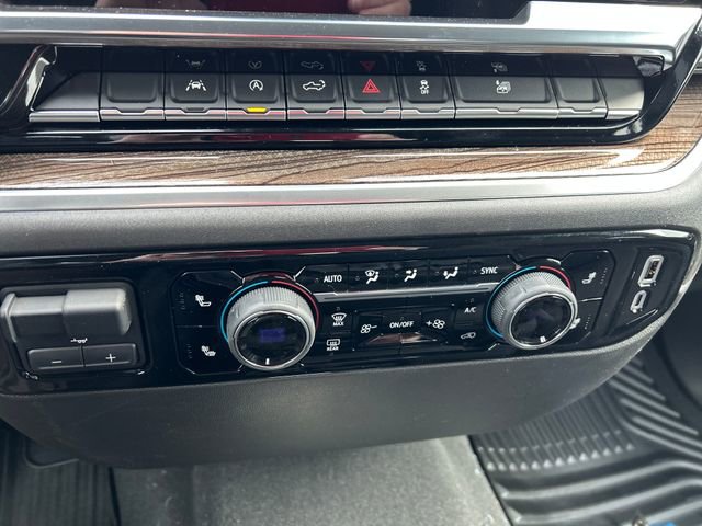 2025 Chevrolet Silverado 1500 LT photo 2