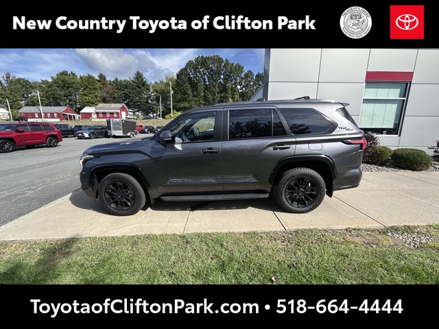 2025 Toyota Sequoia Platinum photo 3