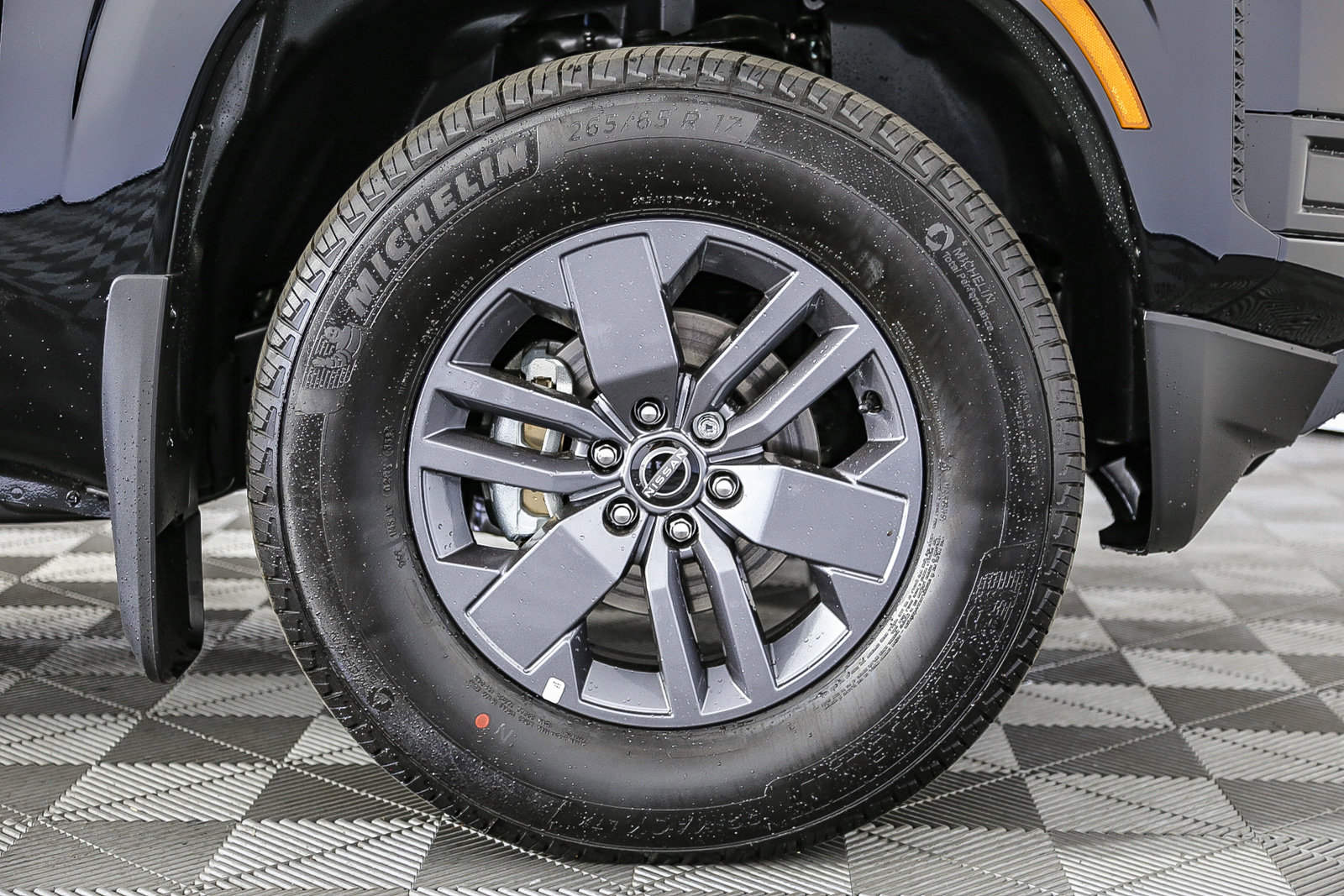 2025 Nissan Frontier SV photo 10
