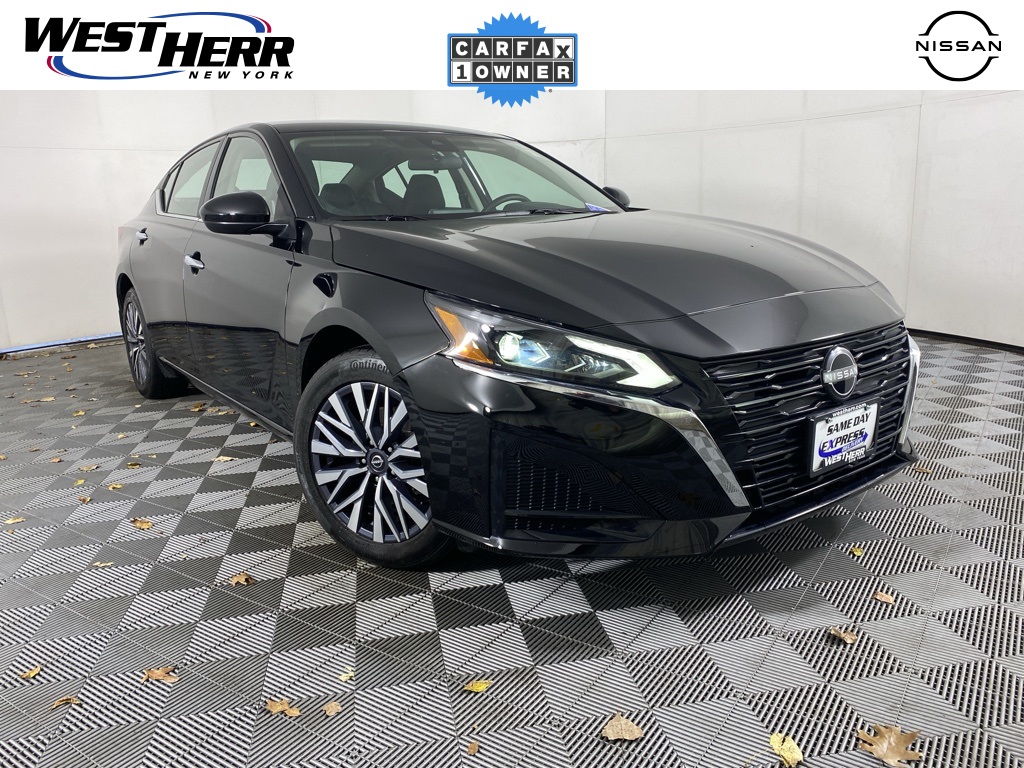 2023 Nissan Altima SV