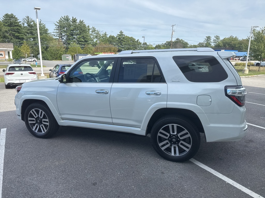 2022 Toyota 4Runner Limited photo 4