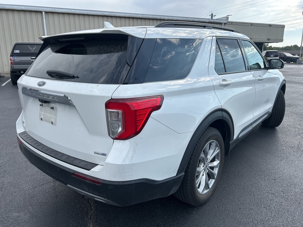 2020 Ford Explorer XLT photo 2
