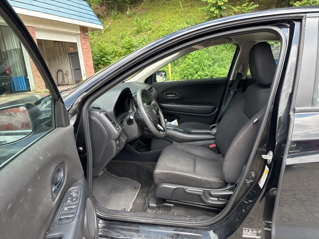 2018 Honda HR-V LX photo 16