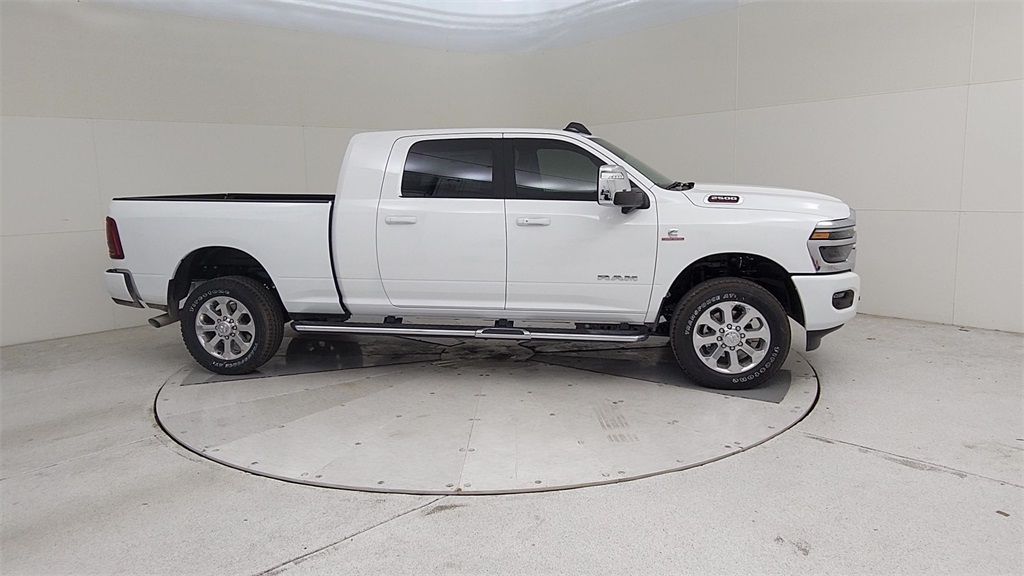 2026 Ram 2500 Laramie photo 17