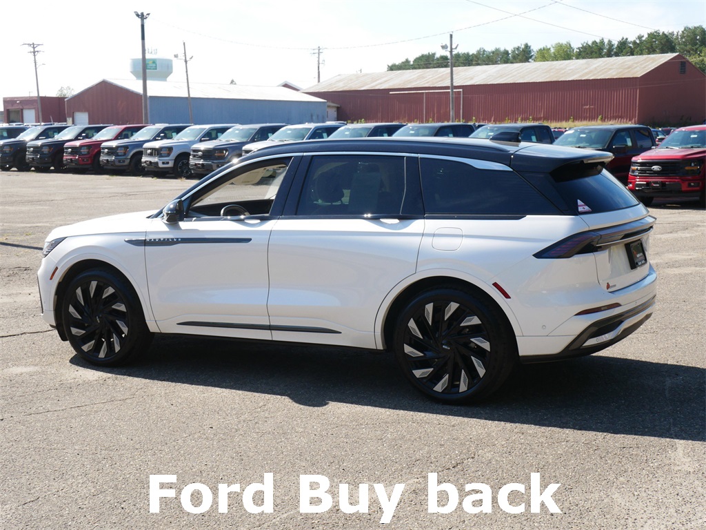 2024 Lincoln Nautilus Black Label photo 4