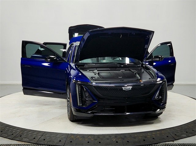 2024 Cadillac Lyriq Sport photo 9