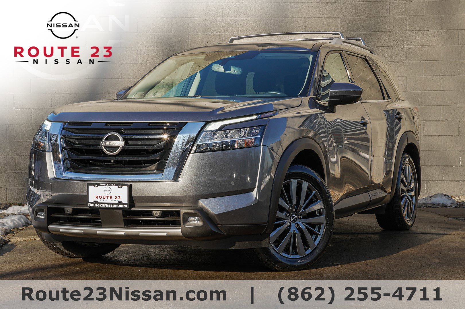 2022 Nissan Pathfinder SL