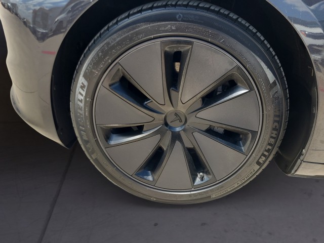 2024 Tesla Model 3 Long Range photo 12