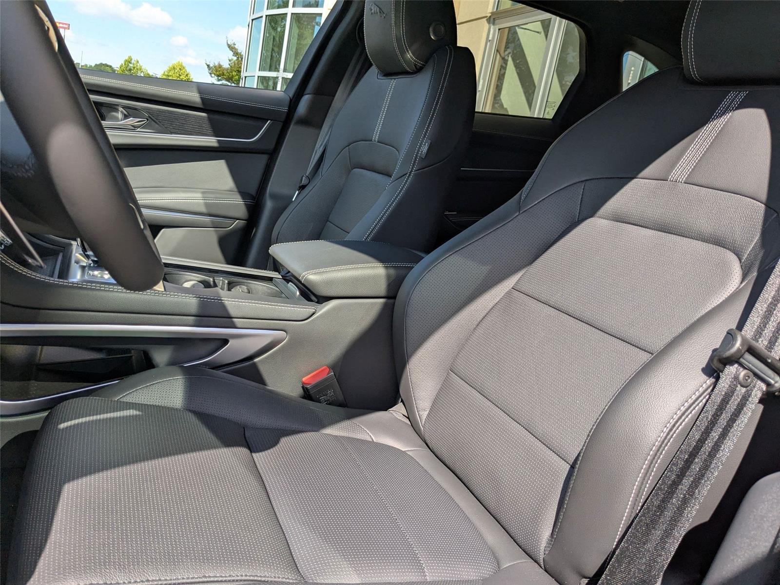 2026 Jaguar F-PACE P250 R-Dynamic S photo 14