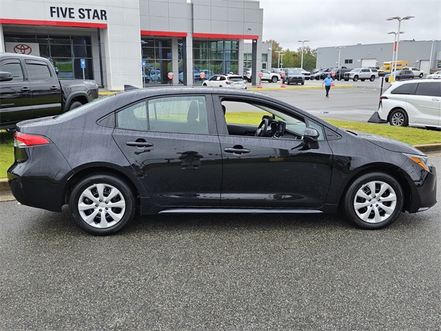2024 Toyota Corolla LE photo 12