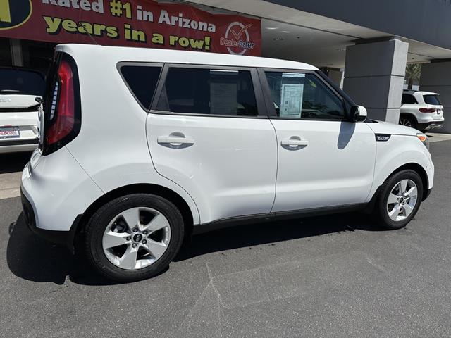 2017 Kia Soul Base photo 3