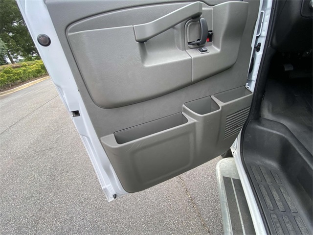 2024 Chevrolet Express 2500 Work Van Cargo photo 17