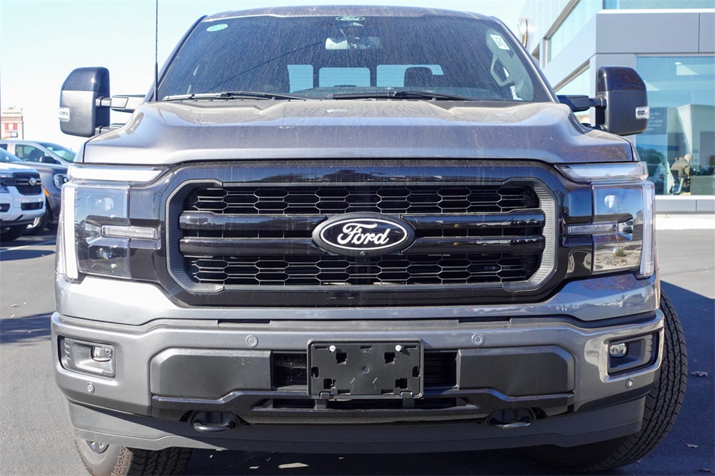 2025 Ford F-150 Lariat photo 3