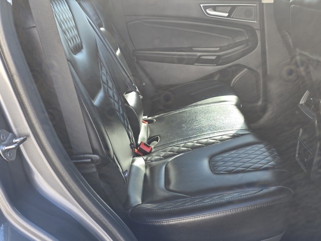 2024 Ford Edge Titanium photo 4