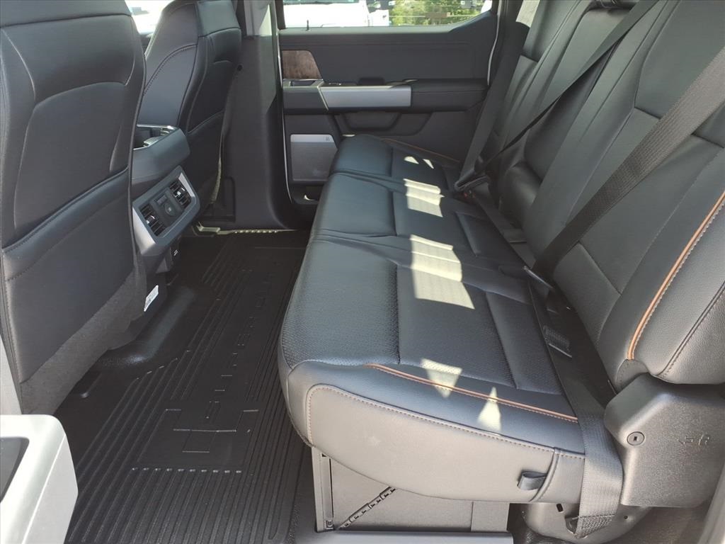 2026 Ford F-250 Lariat photo 5