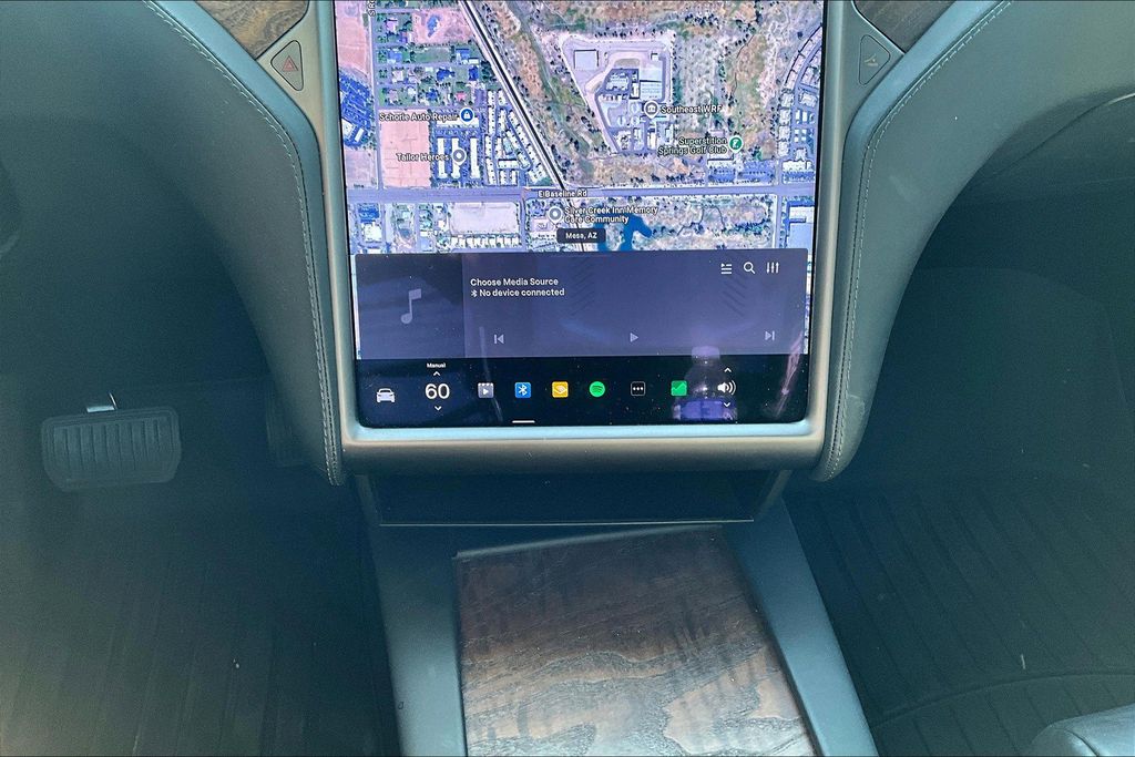 2020 Tesla Model X Long Range photo 29