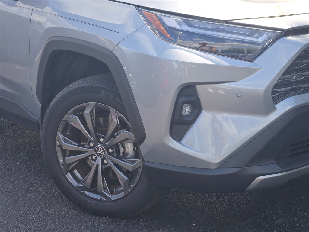 2024 Toyota RAV4 Hybrid Limited photo 3