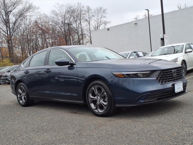 2024 Honda Accord EX's photo