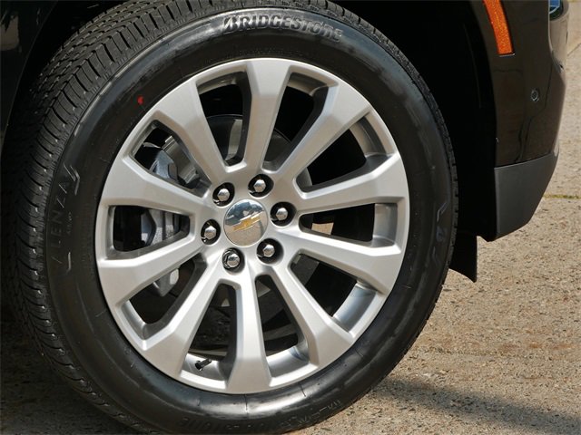 2025 Chevrolet Suburban Premier photo 9