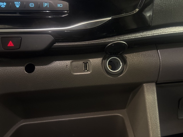 2023 Ford Transit photo 17