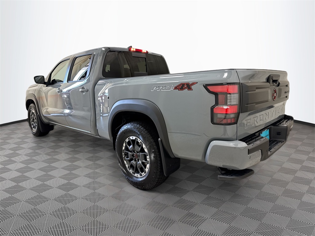 2025 Nissan Frontier PRO-4X photo 9