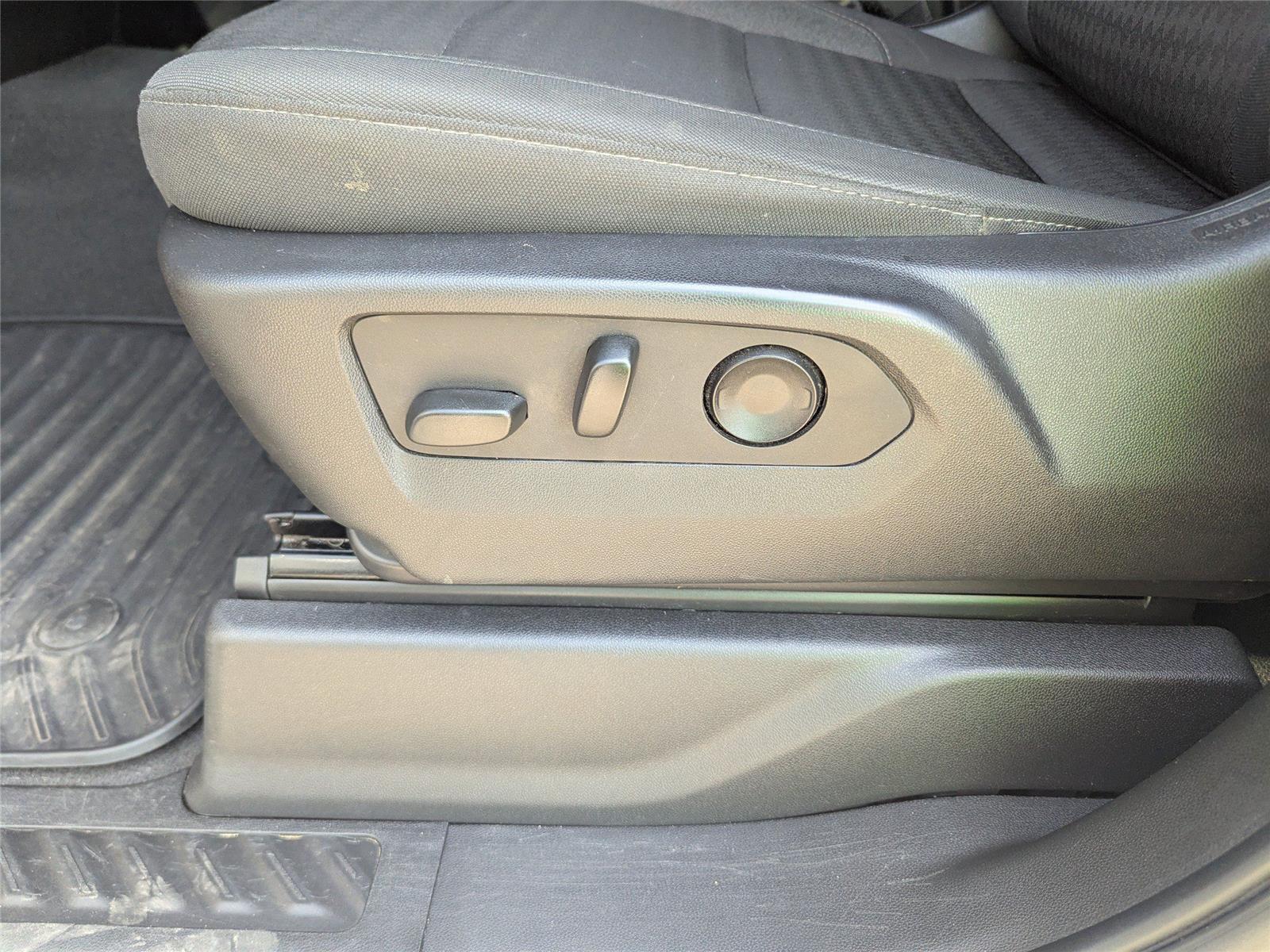 2022 Chevrolet Silverado 1500 Custom photo 20