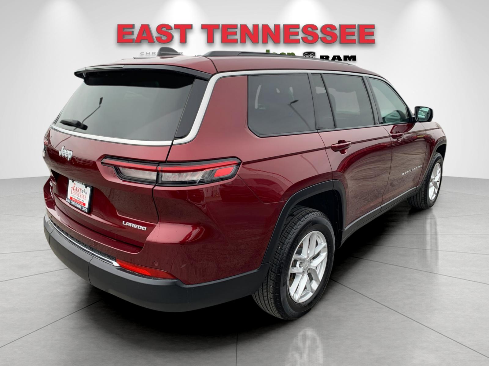 2024 Jeep Grand Cherokee Laredo photo 3