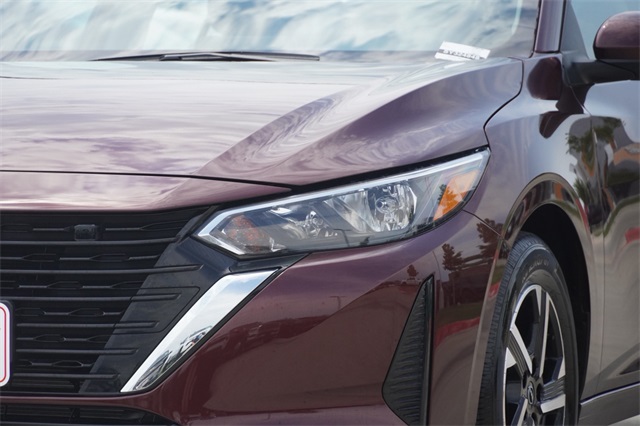 2025 Nissan Sentra SV photo 4
