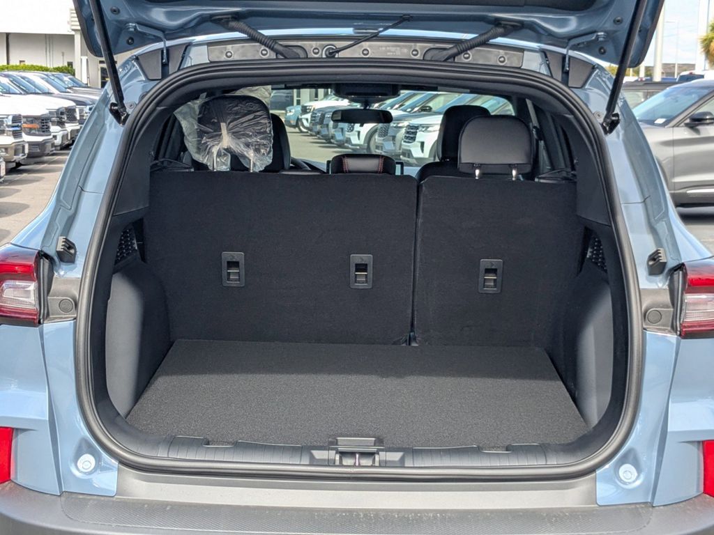 2026 Ford Escape ST-Line photo 11