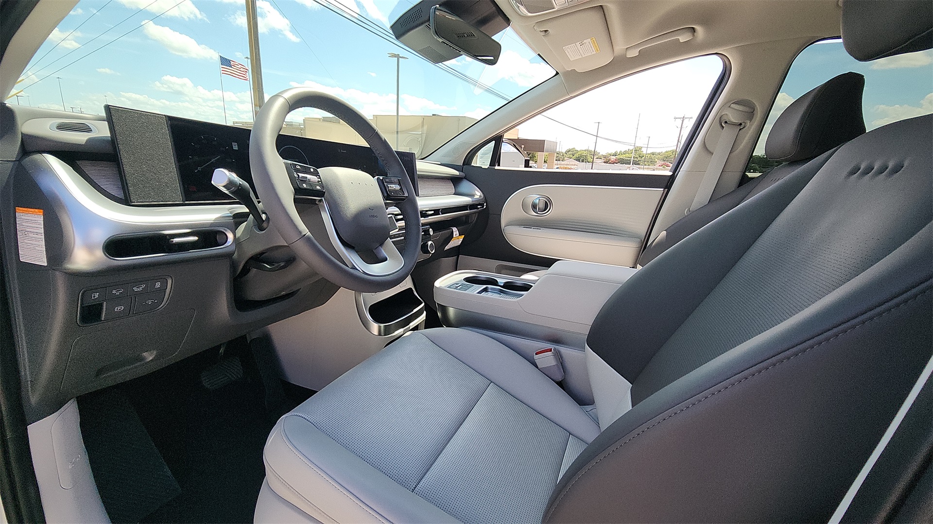 2026 Hyundai Ioniq SEL photo 8