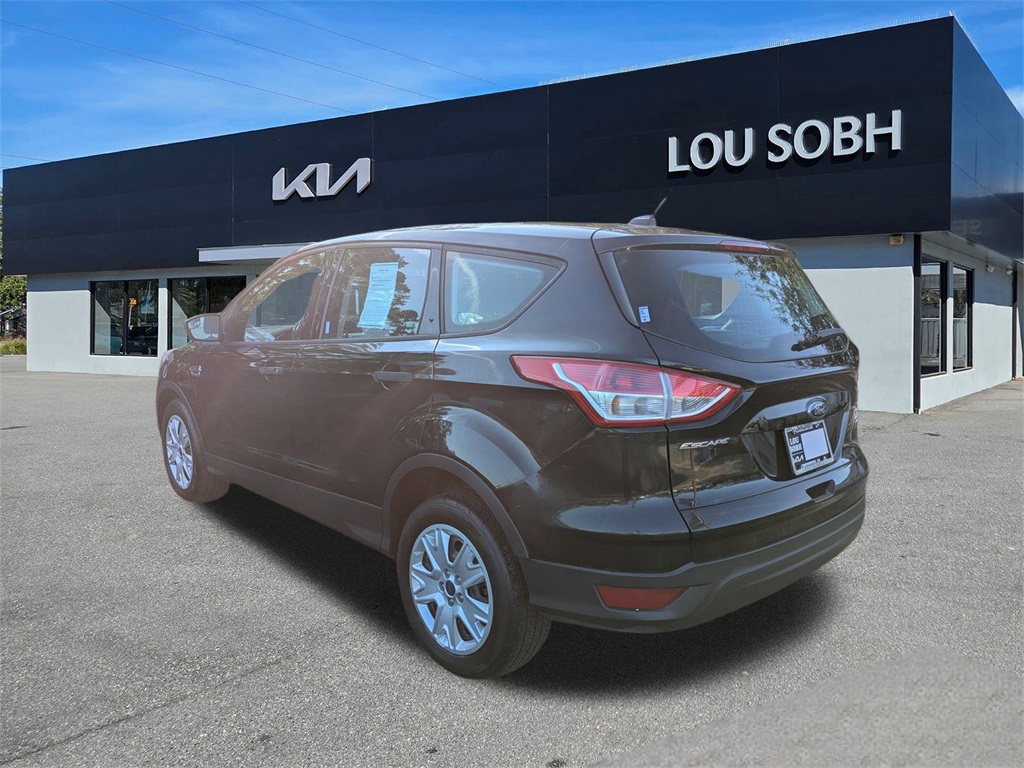 2013 Ford Escape S photo 2