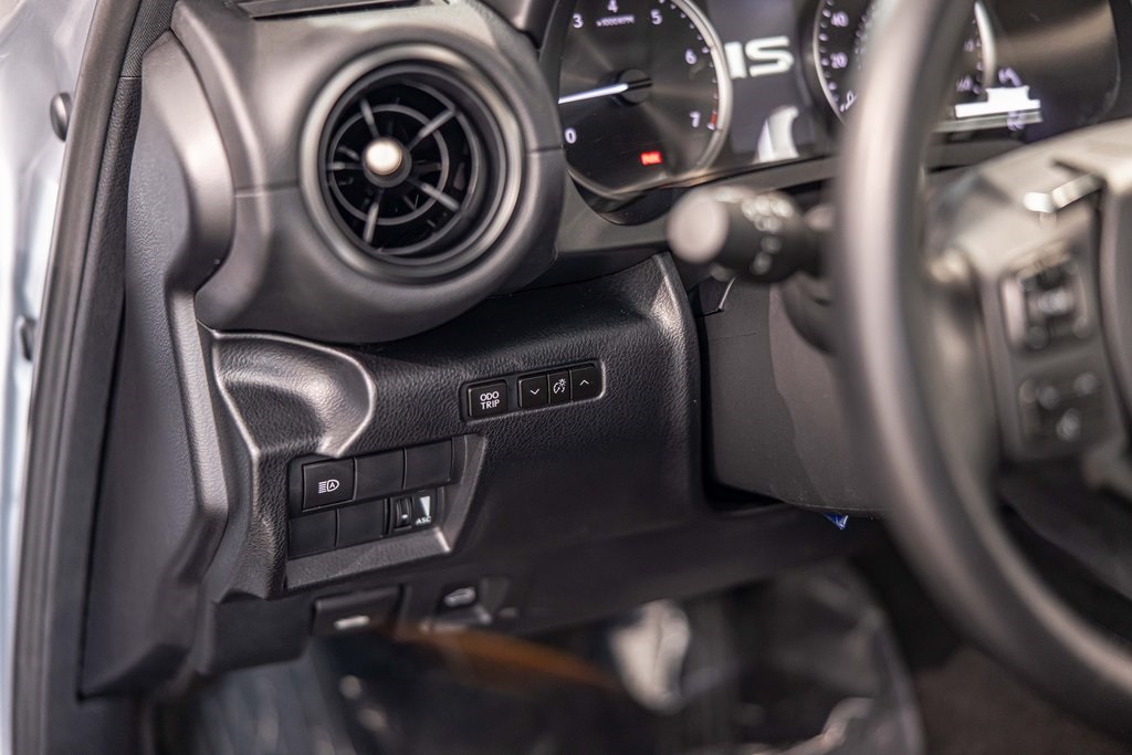 2024 LEXUS IS - Image 20