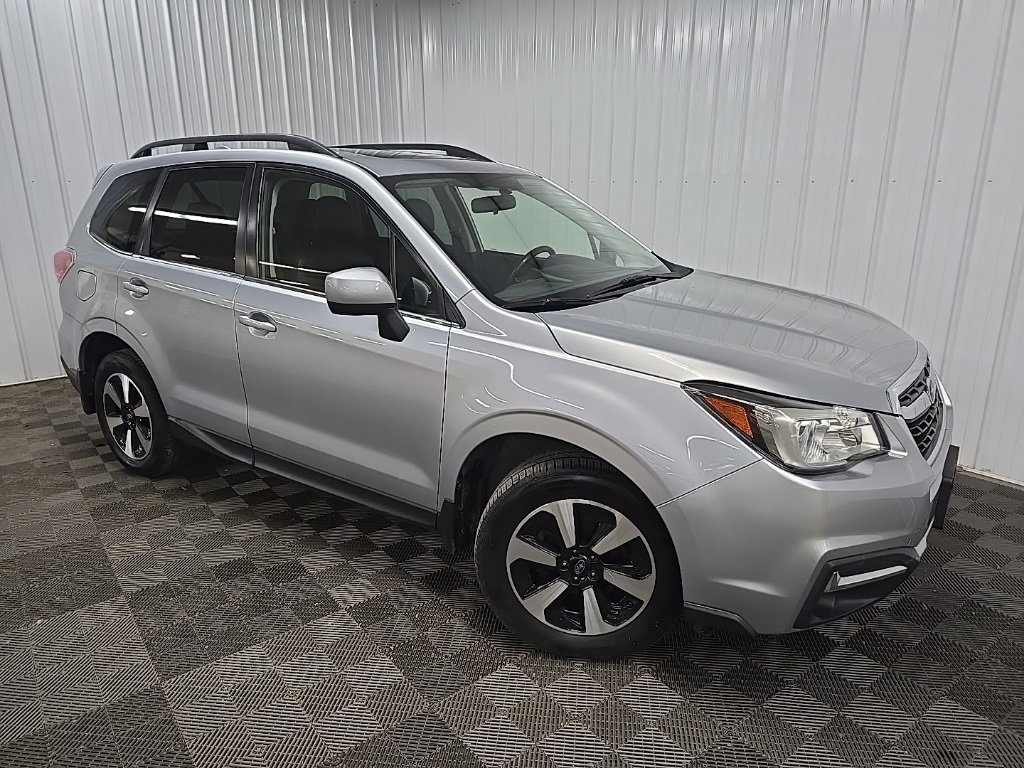 2017 Subaru Forester 2.5i Limited photo 14